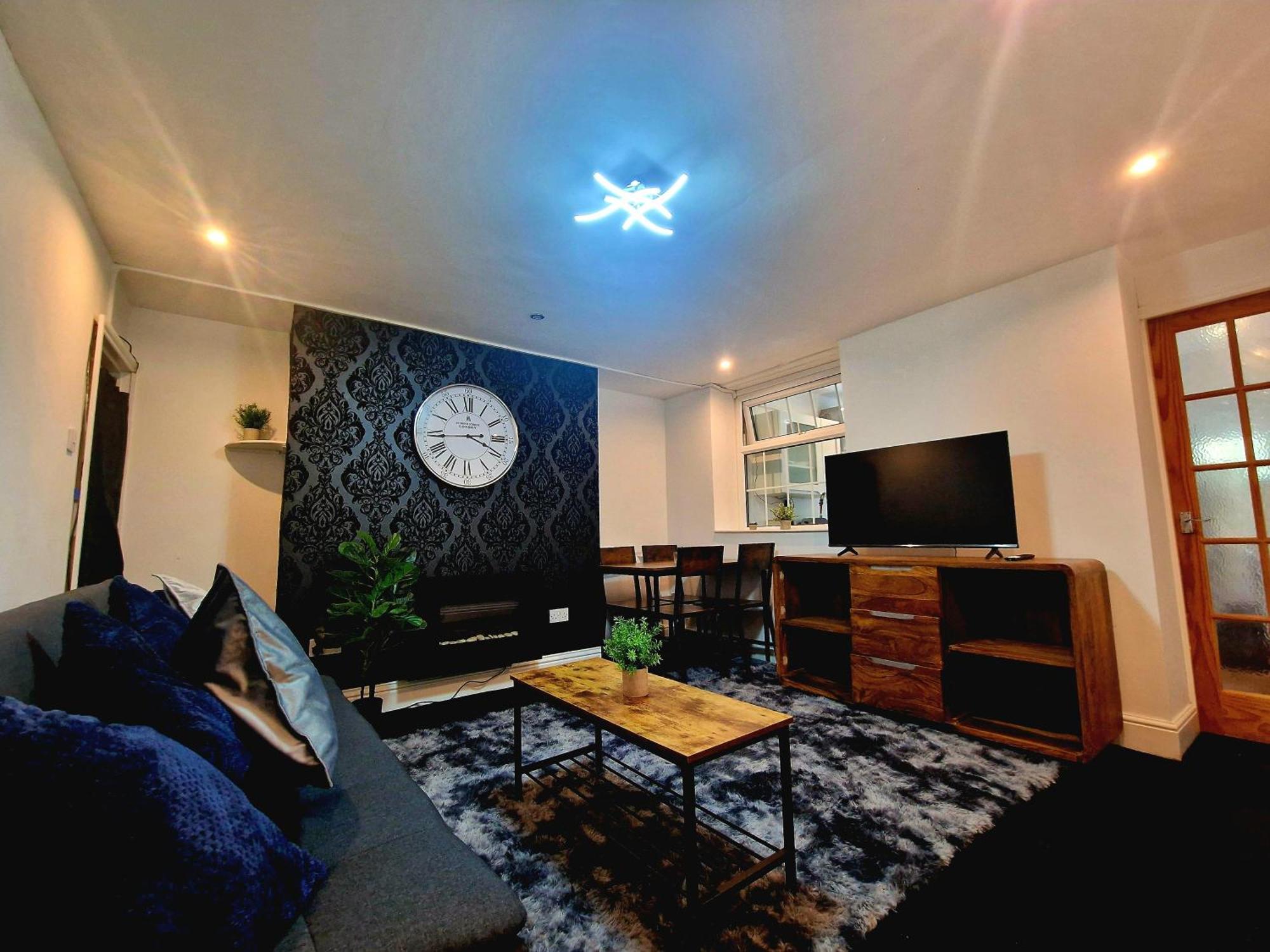 Private Courtyard Apartment In Bradford With Parking Shipley  Kültér fotó